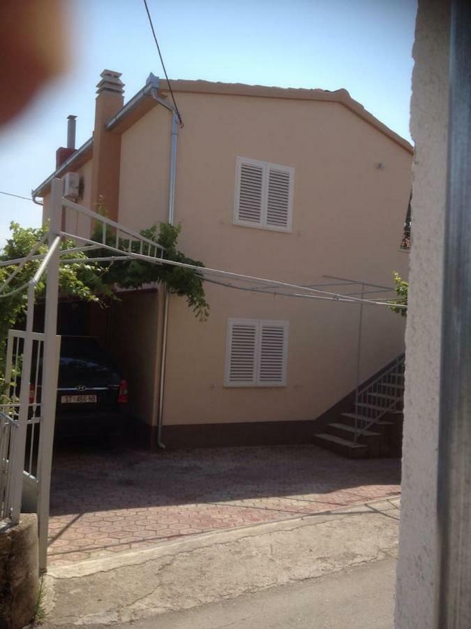 Apartman Lucija Трогир Экстерьер фото